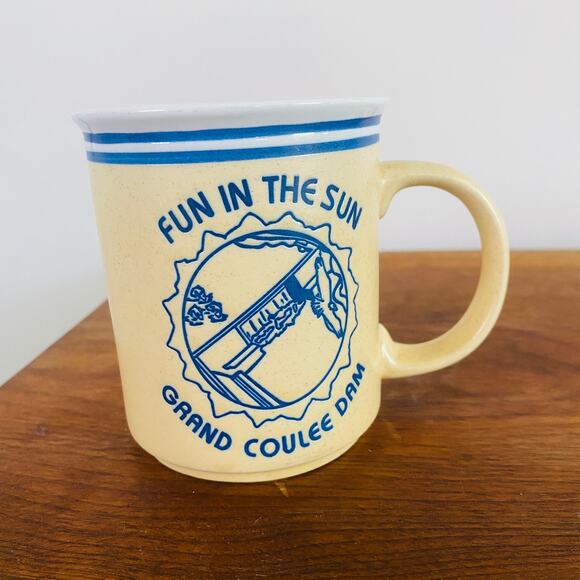 Vintage Fun in the Sun Grand Coulee Dam Washington Destination Coffee Mug - Picture 1 of 5